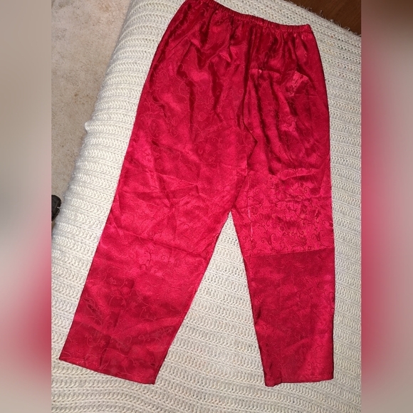 A Set of Enchanted Red Silky ladies pajamas in a large (14-16). EUC. - Picture 3 of 6